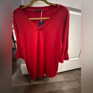 Beautiful holiday color red. Sampeel three quarter tulip sleeve, V neck, Large